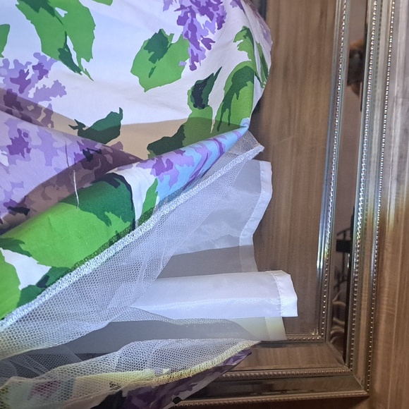 Bridesmade Beautiful Dress - Picture 5 of 8